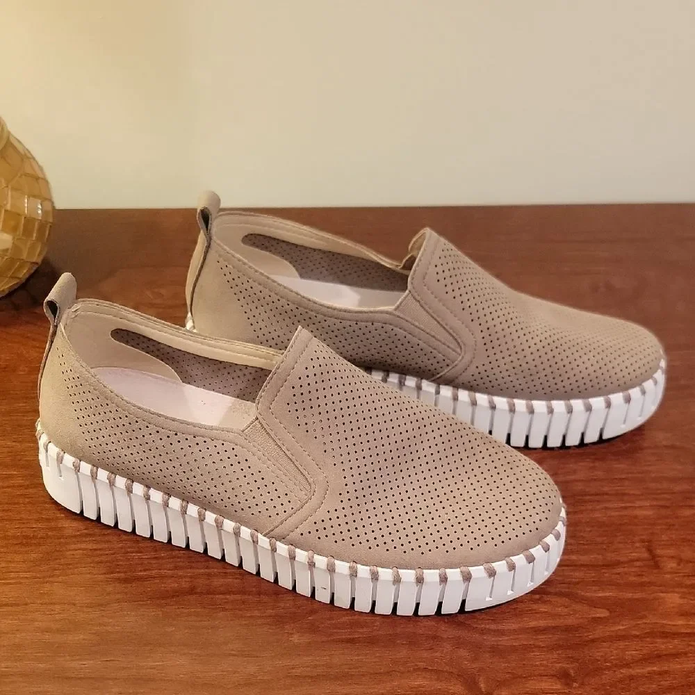 Ilse Jacobsen Tan Perforated Flats